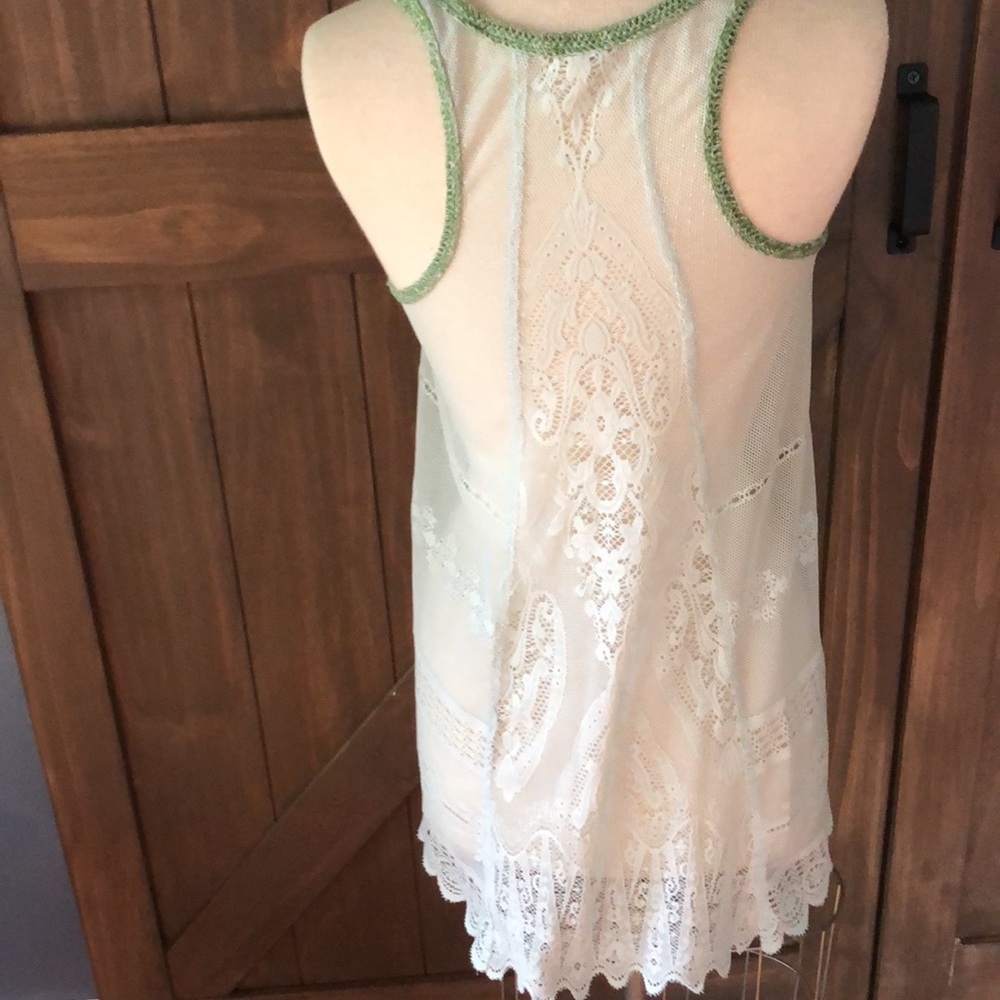 Free People women’s green embroidered Tank - Picture 6 of 9